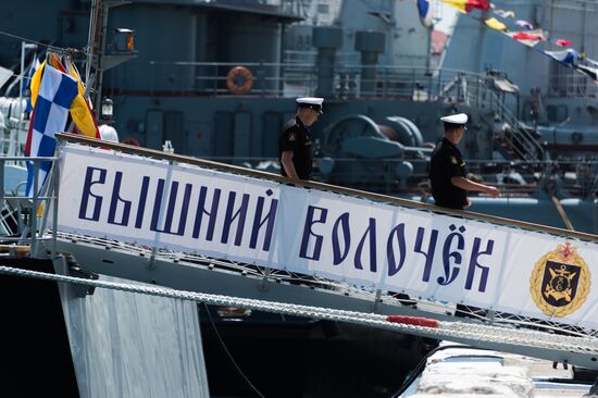 Vyshny Volochek corvette hoists St. Andrew's flag in Sevastopol