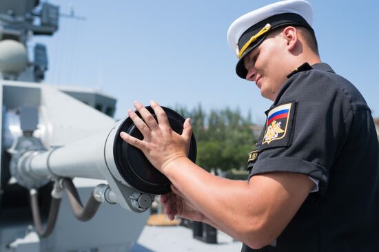 Vyshny Volochek corvette hoists St. Andrew's flag in Sevastopol