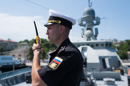 Vyshny Volochek corvette hoists St. Andrew's flag in Sevastopol