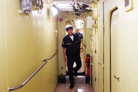 Vyshny Volochek corvette hoists St. Andrew's flag in Sevastopol