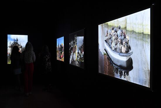 Early show of Banksy exhibition in Moscow