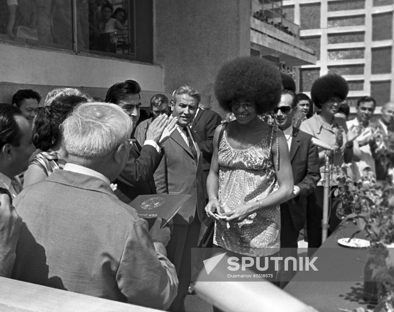Angela Davis visits Uzbek SSR