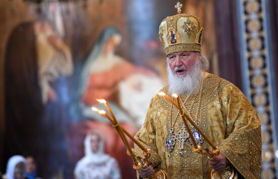 Russian Minister of Internal Affairs Vladimir Kolokoltsev passes ancient icons to Patriarch Kirill
