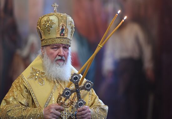 Russian Minister of Internal Affairs Vladimir Kolokoltsev passes ancient icons to Patriarch Kirill