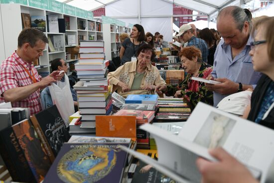 Red Square book festival. Day four