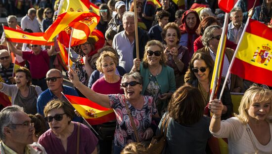 Protest in Madrid against change of government