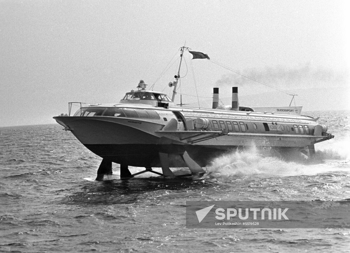 Kometa hydrofoil boat