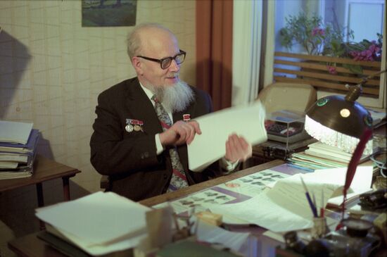 Soviet physicist and chemist Igor Petryanov-Sokolov