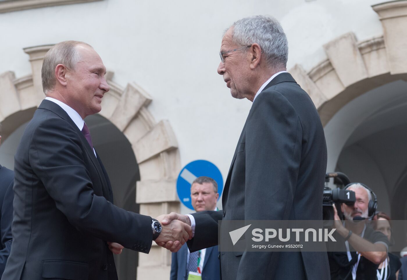 Vladimir Putin pays working visit to Austria