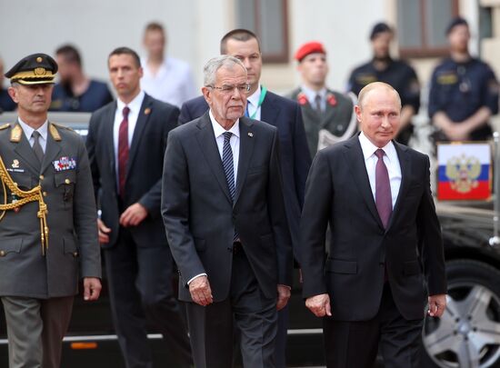 Vladimir Putin pays working visit to Austria