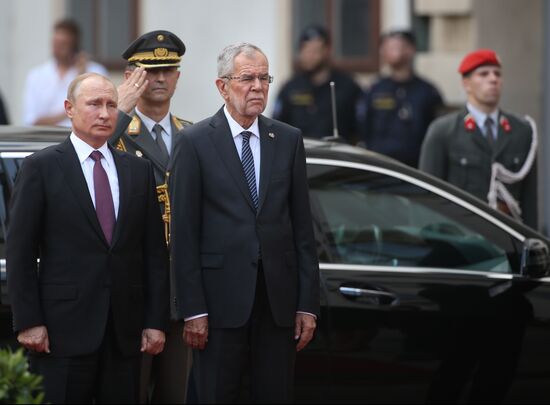 Vladimir Putin pays working visit to Austria