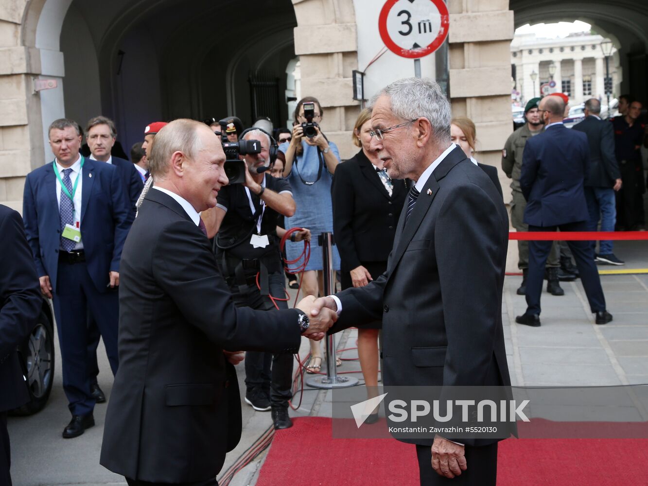 Vladimir Putin pays working visit to Austria