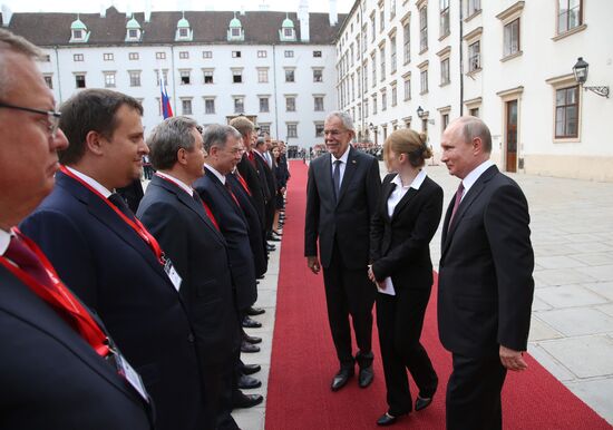Vladimir Putin pays working visit to Austria