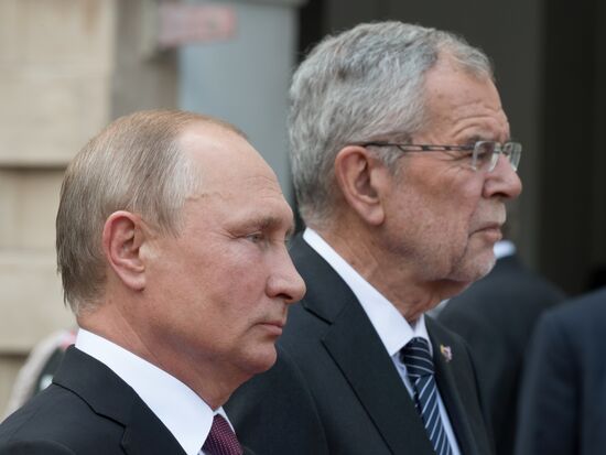 Vladimir Putin pays working visit to Austria