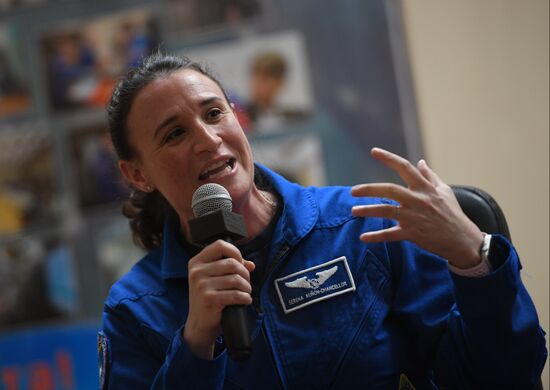 News conference with ISS-56/57 main and backup crews