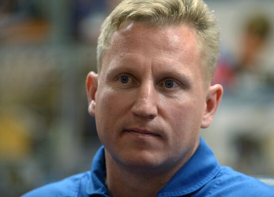 News conference with ISS-56/57 main and backup crews