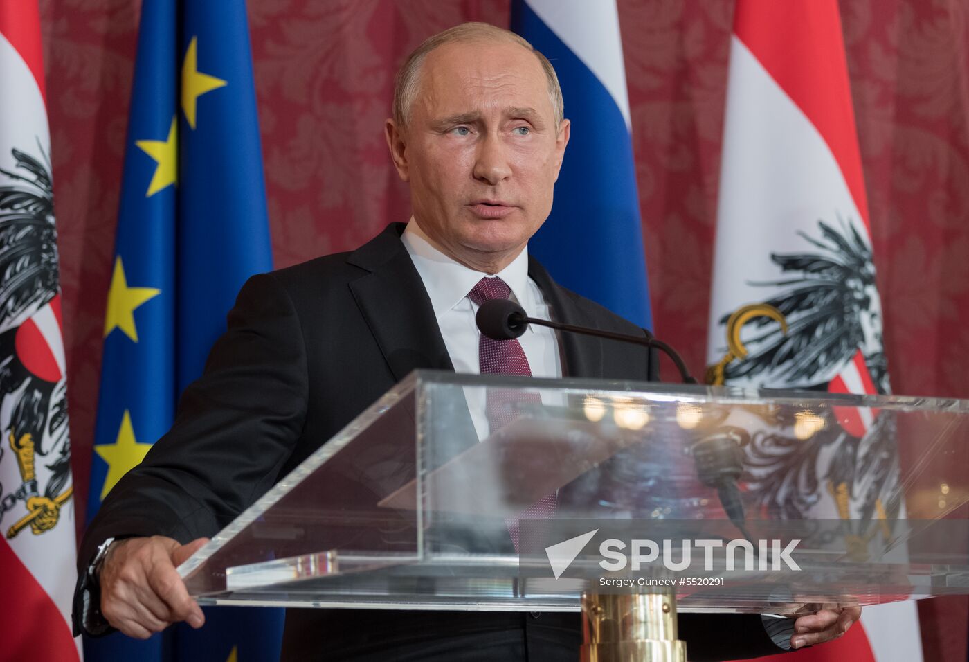 Vladimir Putin pays working visit to Austria