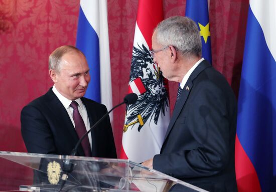 Vladimir Putin pays working visit to Austria