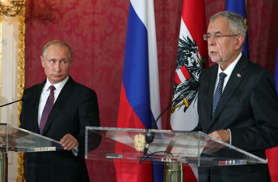 Vladimir Putin pays working visit to Austria