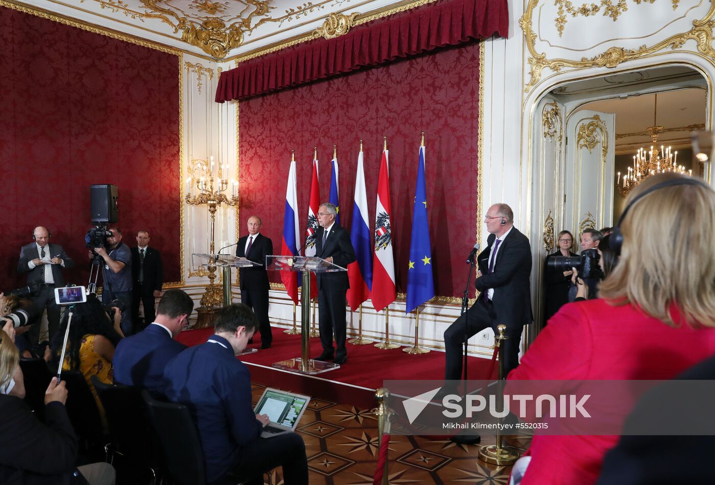 Vladimir Putin pays working visit to Austria