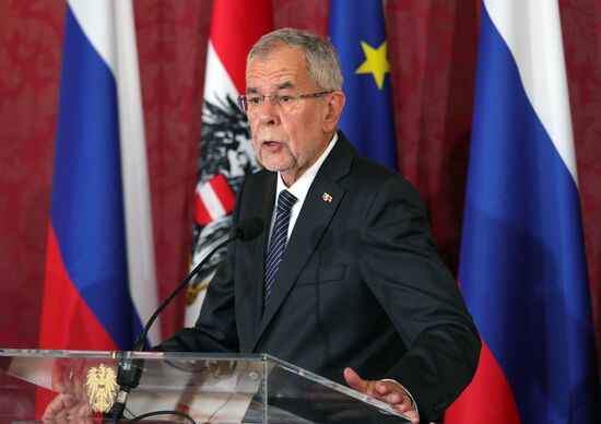 Vladimir Putin pays working visit to Austria