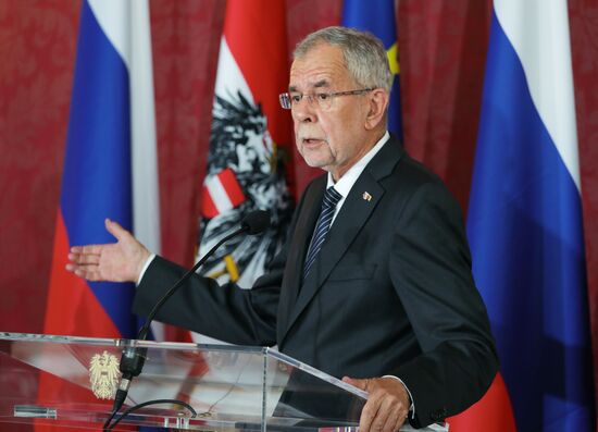 Vladimir Putin pays working visit to Austria