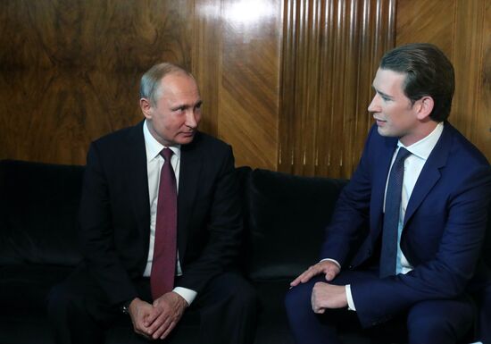 Vladimir Putin pays working visit to Austria