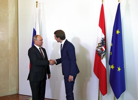 Vladimir Putin pays working visit to Austria