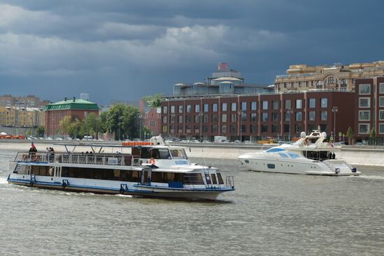 People relax at Museon arts park in Moscow