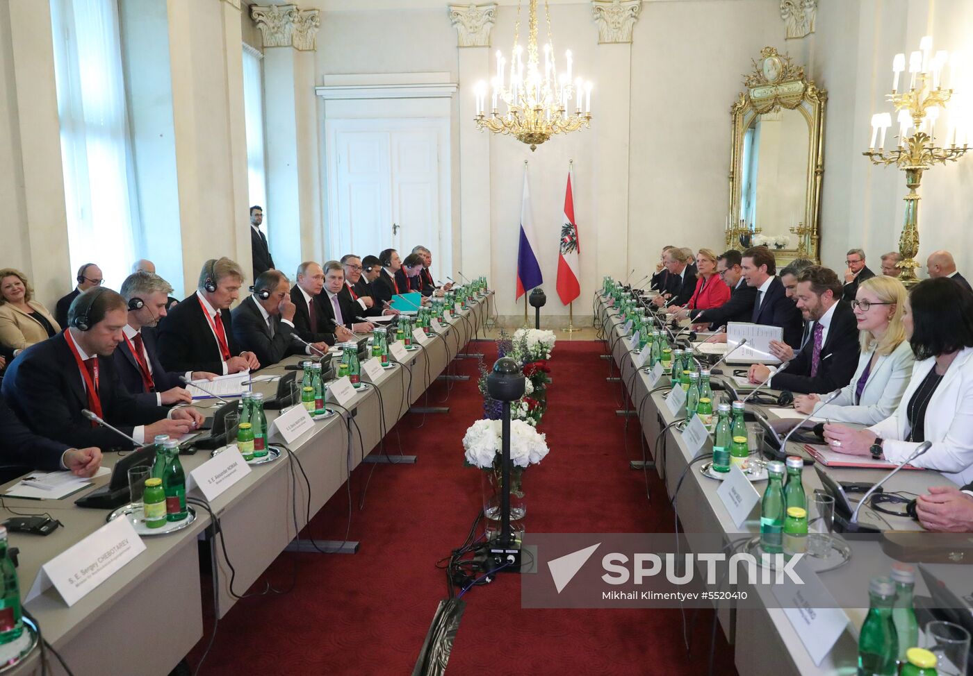 Vladimir Putin pays working visit to Austria