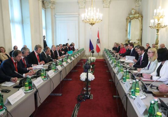 Vladimir Putin pays working visit to Austria