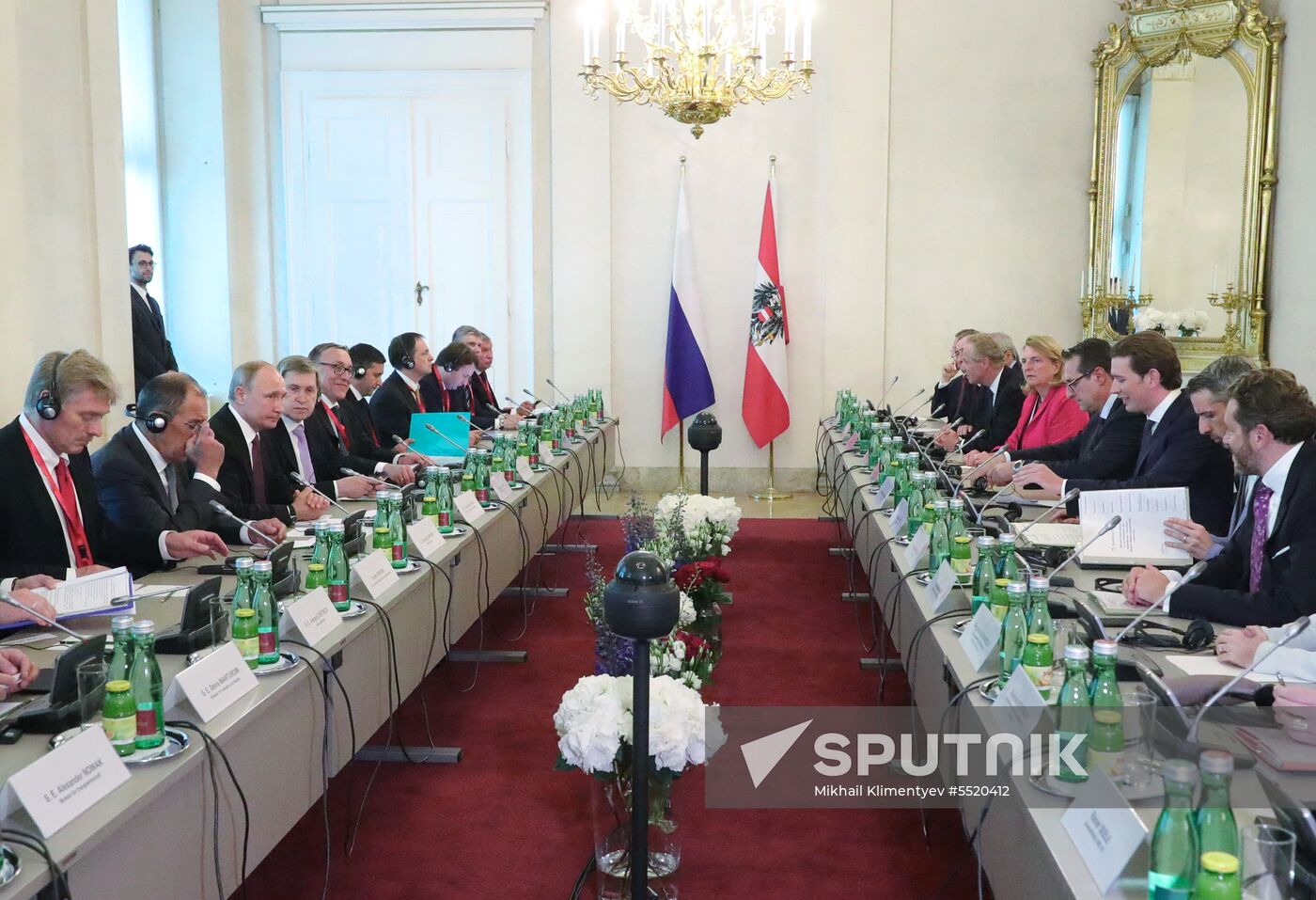 Vladimir Putin pays working visit to Austria