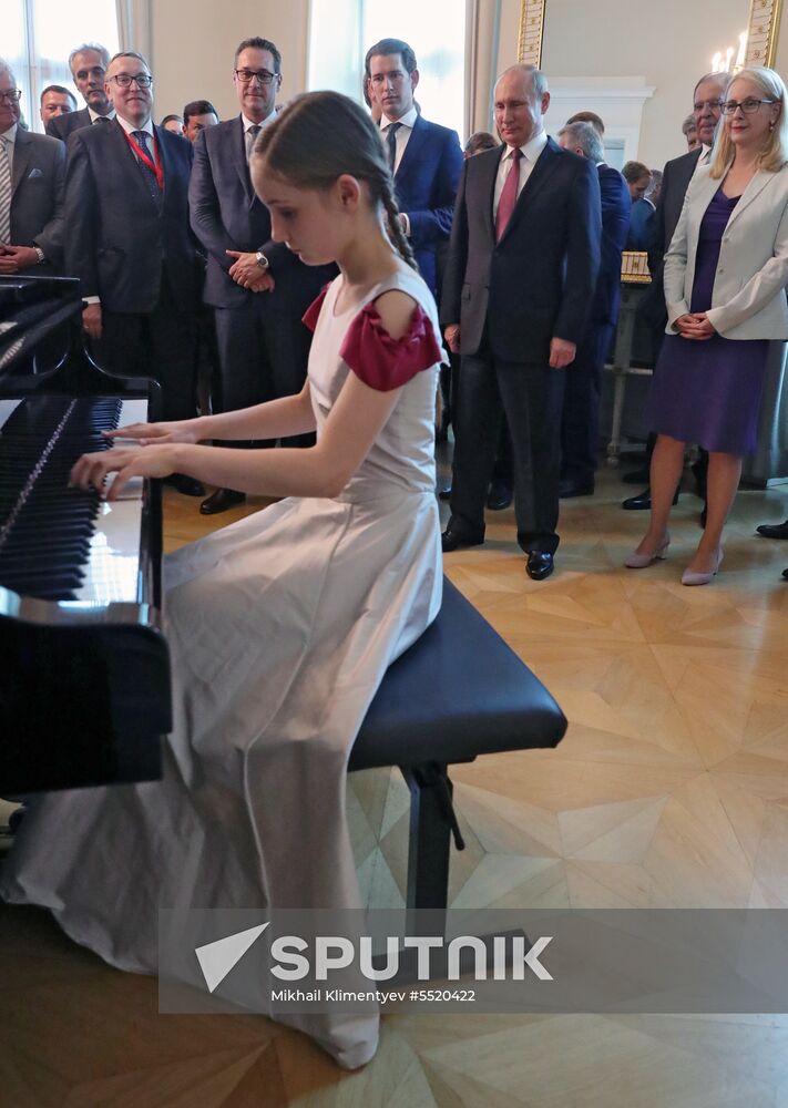 Vladimir Putin pays working visit to Austria