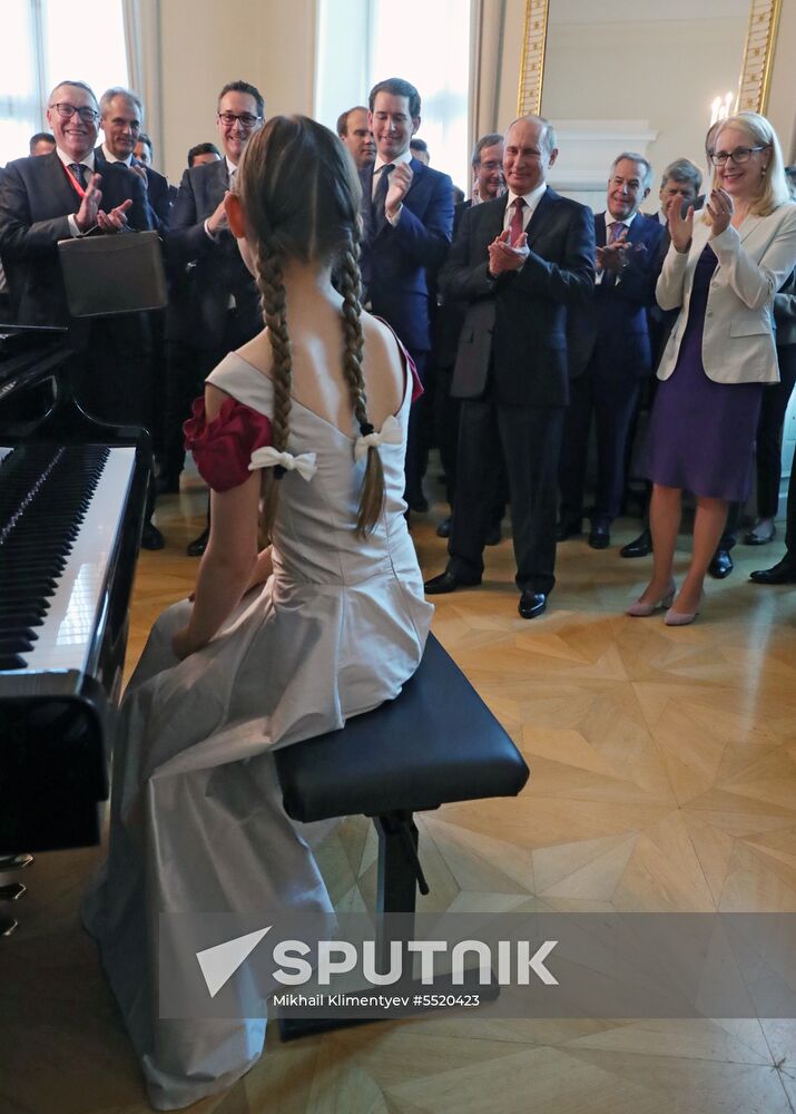 Vladimir Putin pays working visit to Austria