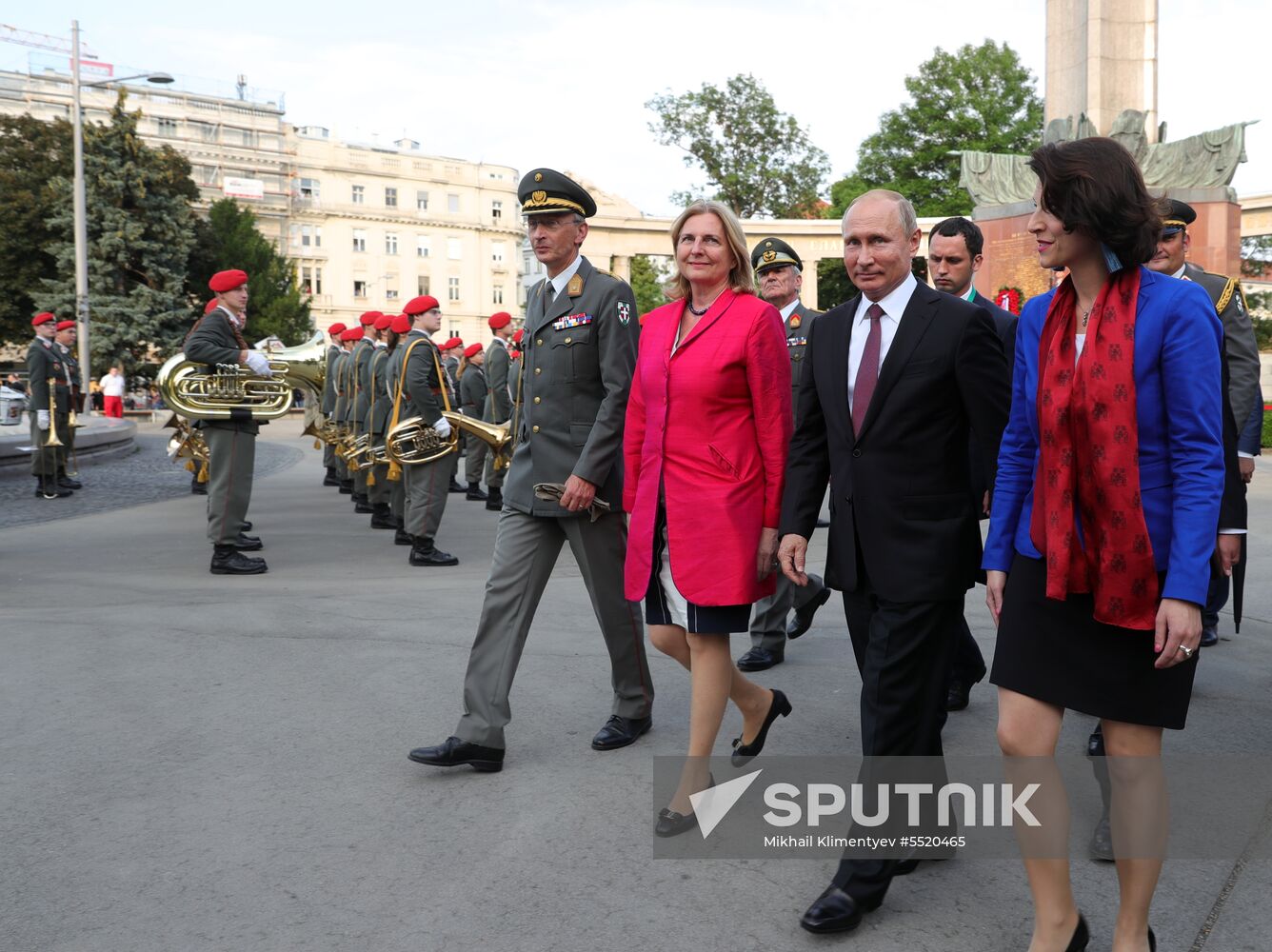 Vladimir Putin pays working visit to Austria
