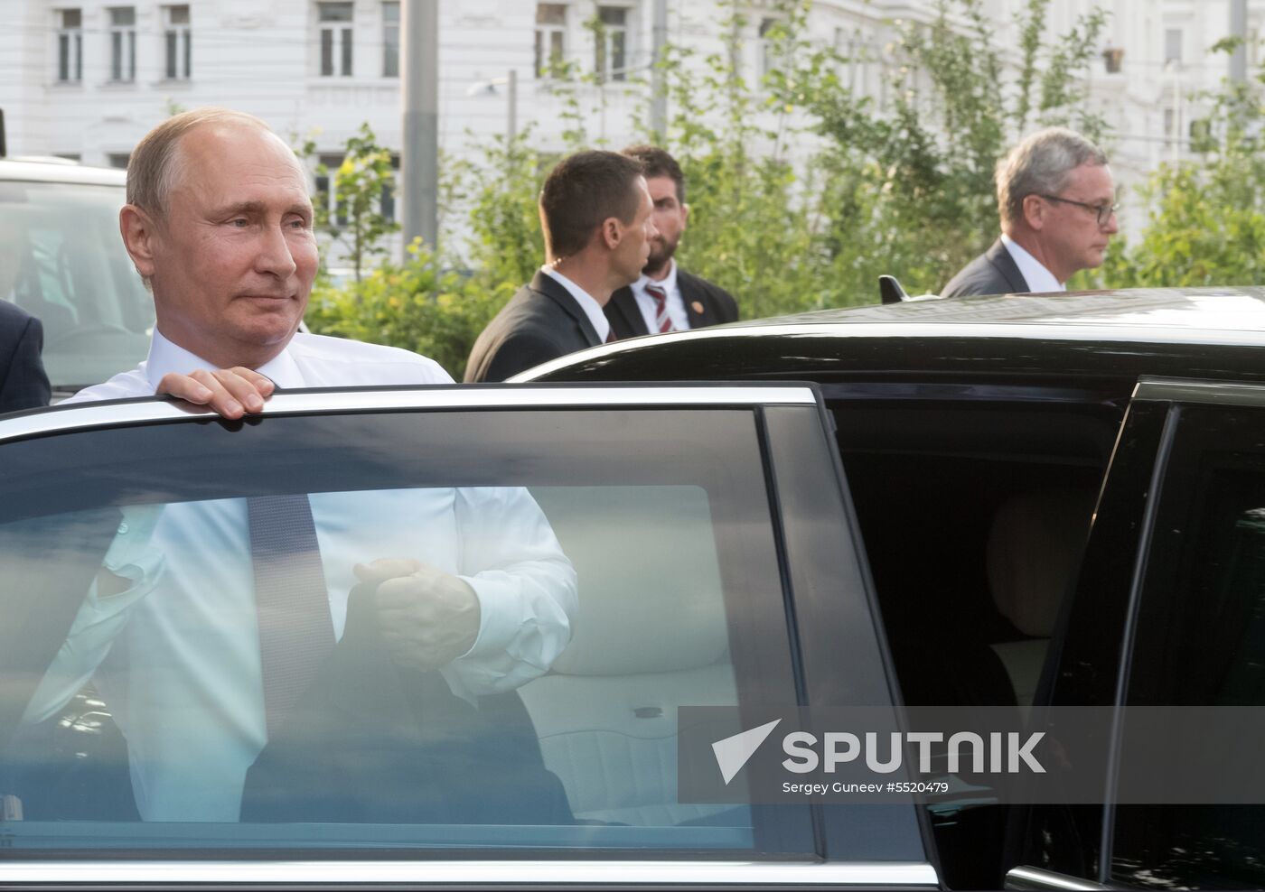 Vladimir Putin pays working visit to Austria