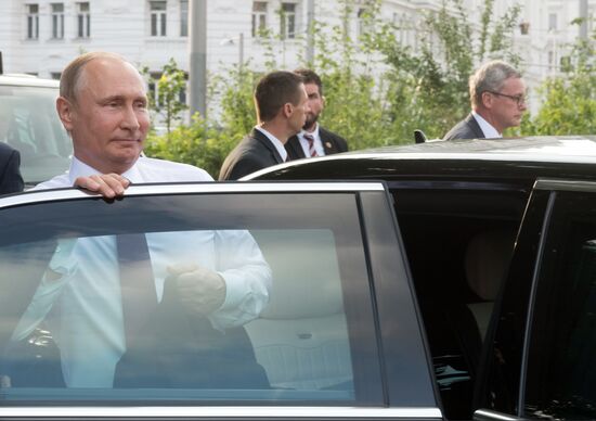 Vladimir Putin pays working visit to Austria