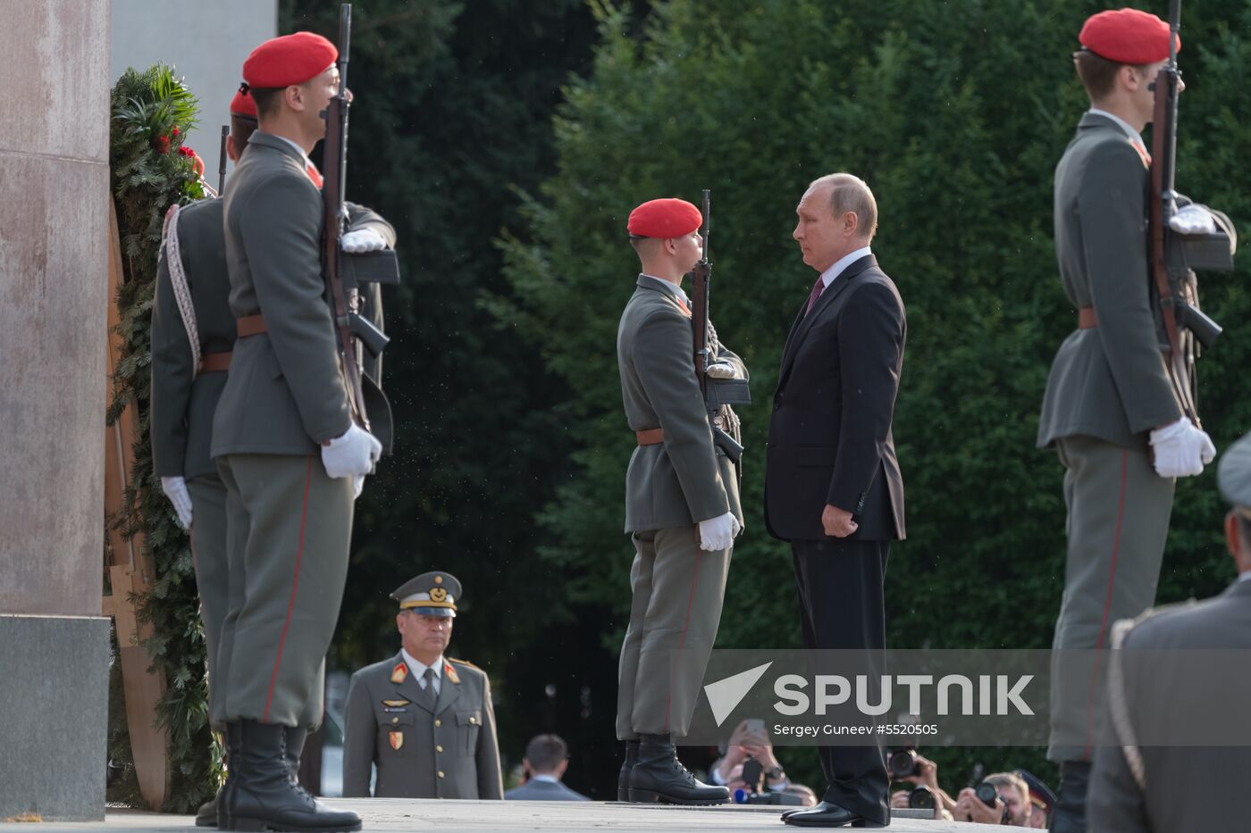 Vladimir Putin pays working visit to Austria