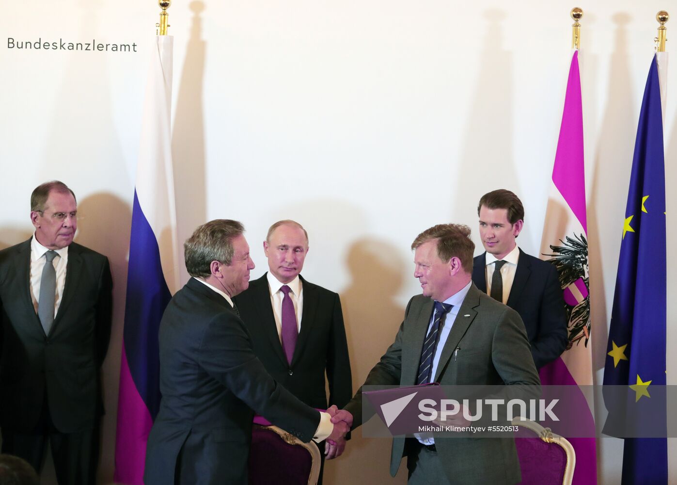 Vladimir Putin pays working visit to Austria