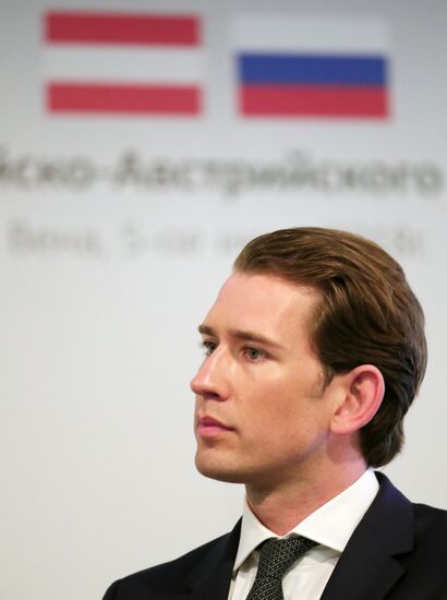 Vladimir Putin pays working visit to Austria