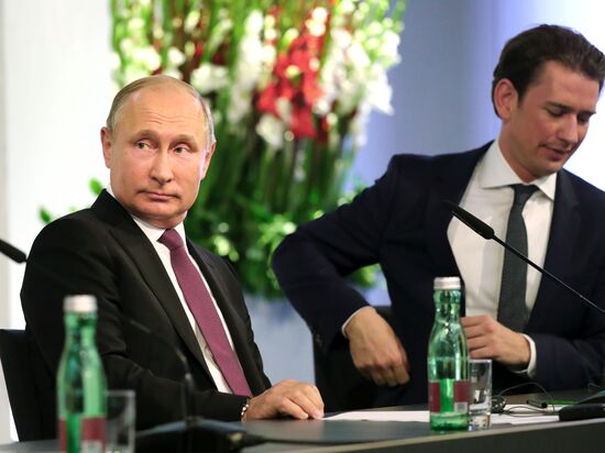 Vladimir Putin pays working visit to Austria