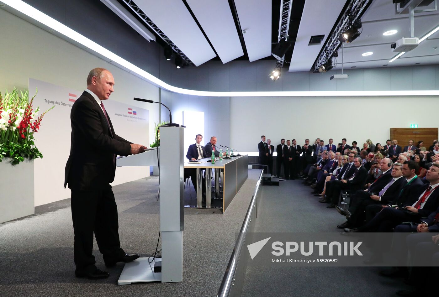 Vladimir Putin pays working visit to Austria