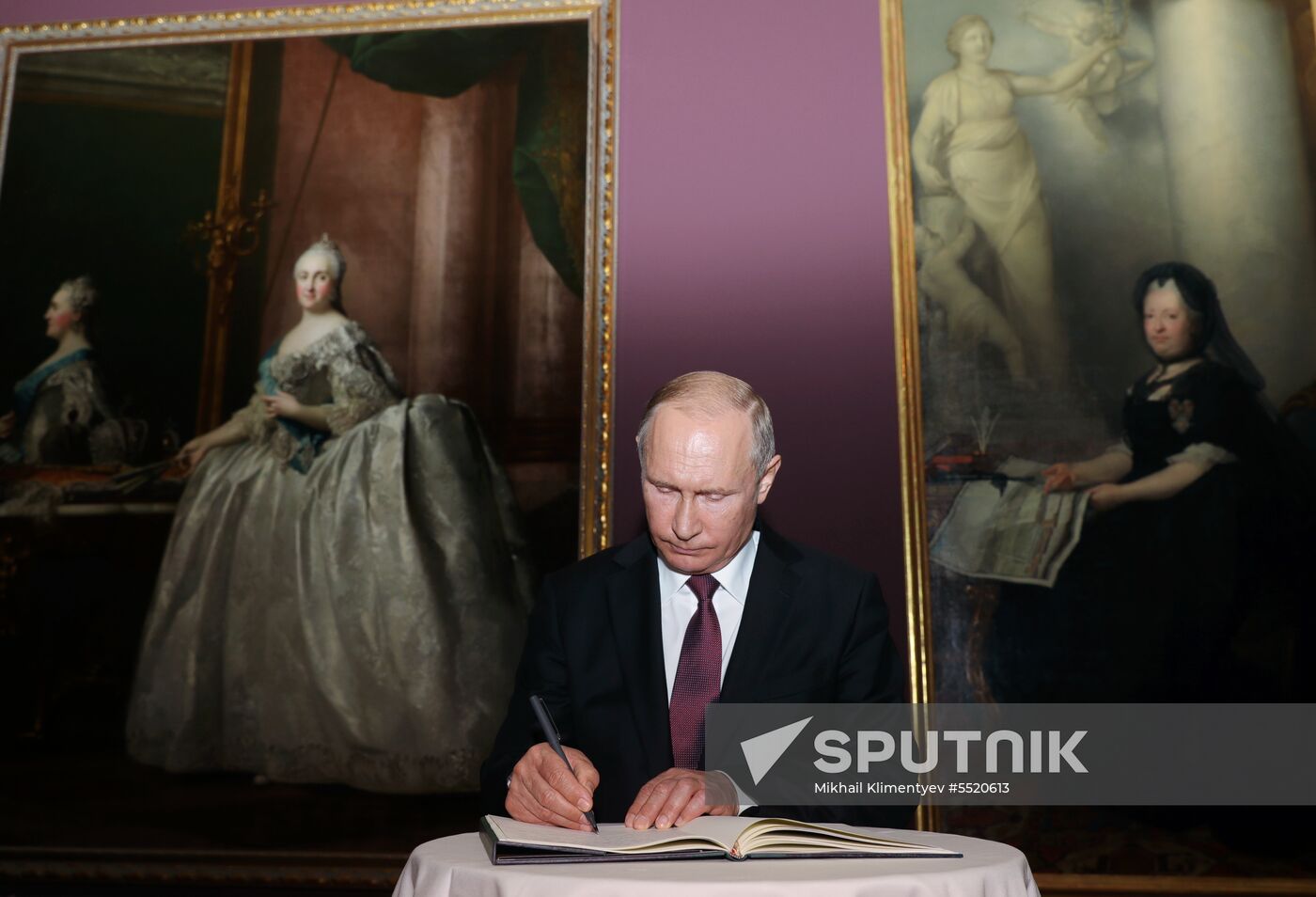 Vladimir Putin pays working visit to Austria