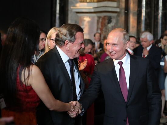 Vladimir Putin pays working visit to Austria