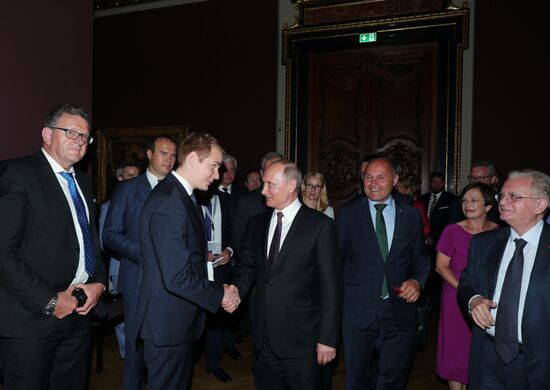 Vladimir Putin pays working visit to Austria