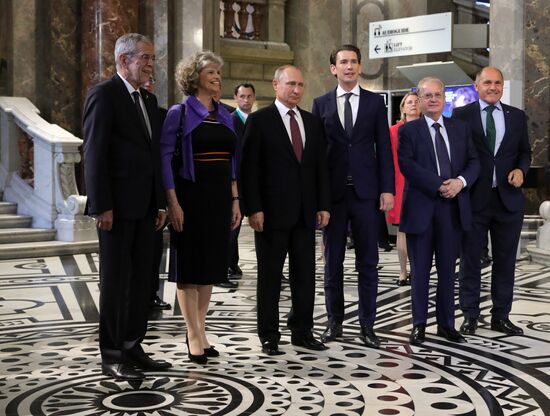 Vladimir Putin pays working visit to Austria