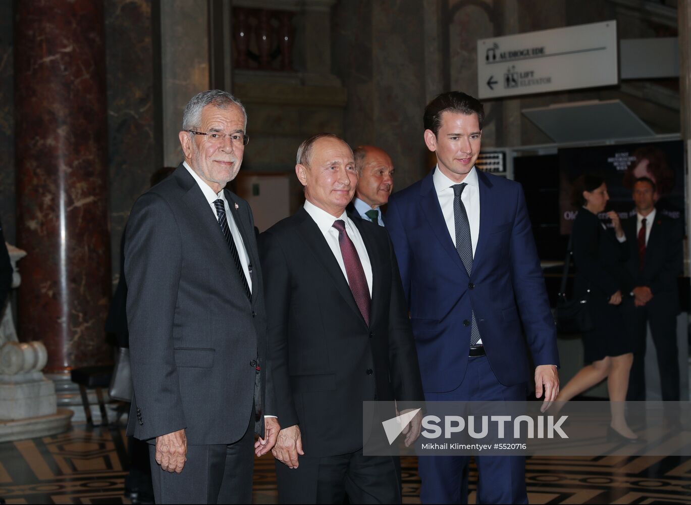 Vladimir Putin pays working visit to Austria