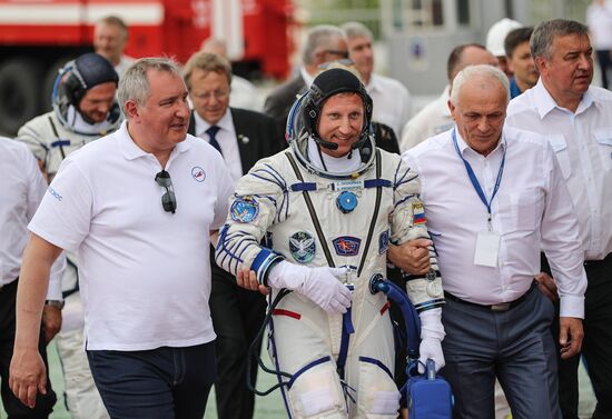 Launch of Soyuz MS-09 manned spacecraft with members of extended ISS Expedition 56/57