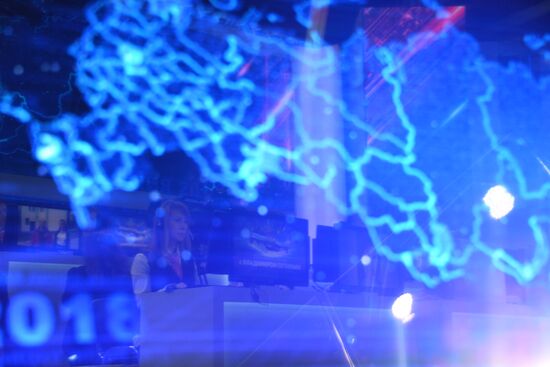 Call center of Direct Line with President Vladimir Putin in Gostiny Dvor