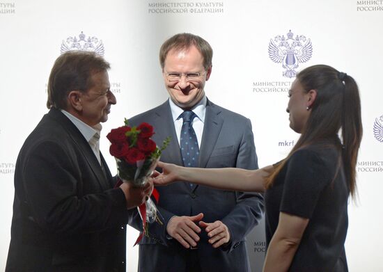 Awarding culture and arts workers